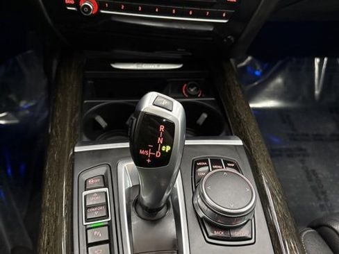 Used 2018 BMW X5 xDrive40e image 12