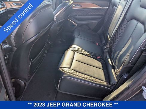 Used 2023 Jeep Grand Cherokee Summit image 33