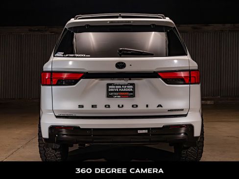Used 2025 Toyota Sequoia Platinum AWD/4WD image 8
