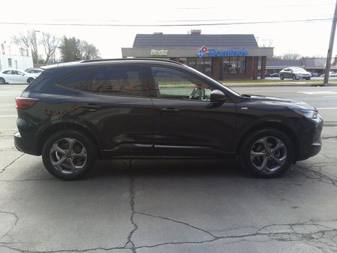 Used 2024 Ford Escape ST-Line AWD/4WD image 6