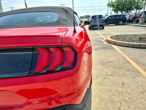 Used 2023 Ford Mustang Premium image 11