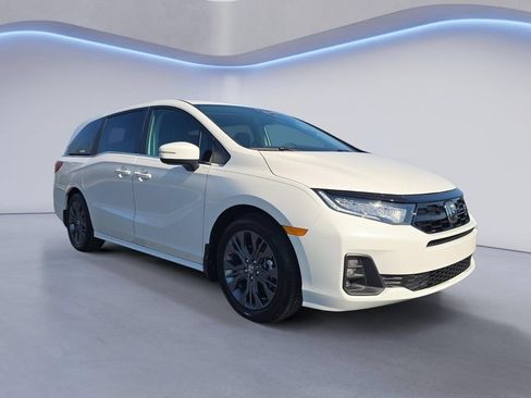 New 2026 Honda Odyssey Touring image 8