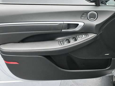 Used 2025 Hyundai Sonata Limited image 28