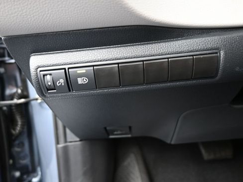 Used 2024 Toyota Corolla LE image 32