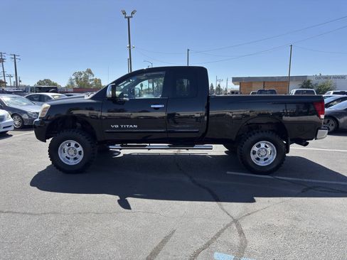 Used 2007 Nissan Titan LE w/ Tow Pkg AWD/4WD image 6