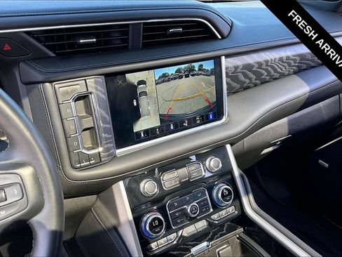 Used 2023 GMC Yukon XL Denali AWD/4WD image 16