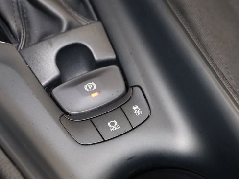 Used 2021 Toyota C-HR LE image 24