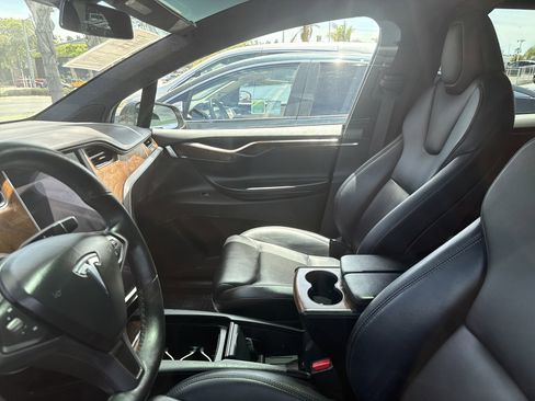 Used 2020 Tesla Model X Long Range AWD/4WD image 11