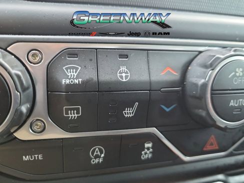 Used 2023 Jeep Gladiator Sport S image 21