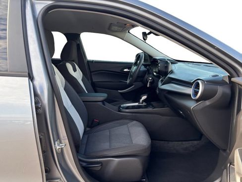 Used 2024 Chevrolet Trax LS w/ LS Convenience Package FWD image 22