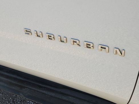 Used 2015 Chevrolet Suburban LT w/ Max Trailering Package image 8