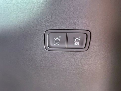 Used 2025 Hyundai Santa Fe Calligraphy image 18