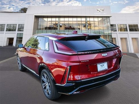 New 2025 Cadillac Lyriq Luxury image 4
