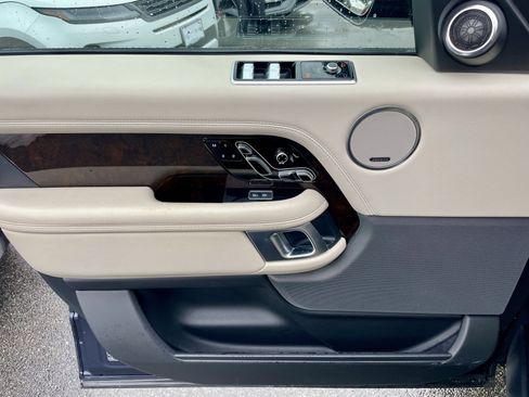 Used 2022 Land Rover Range Rover Westminster Edition image 12