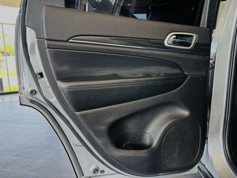 Used 2020 Jeep Grand Cherokee Limited AWD/4WD image 35