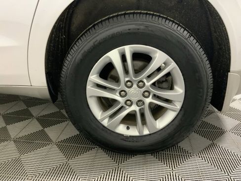 Used 2019 Buick Enclave Essence image 39