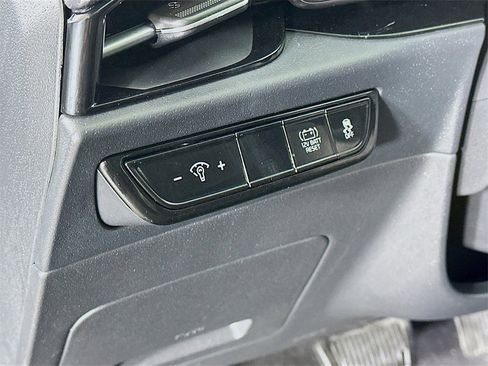 Certified 2025 Kia Niro EX image 20