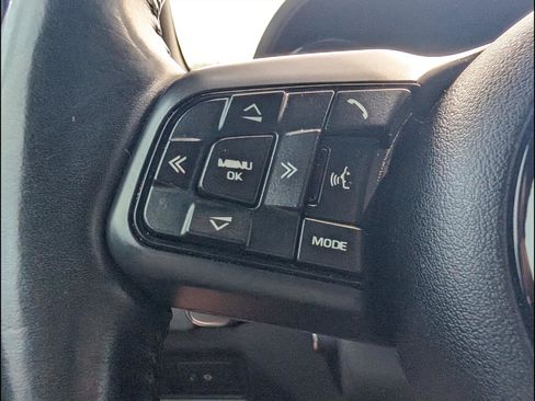 Used 2019 Jaguar F-TYPE Coupe RWD image 19