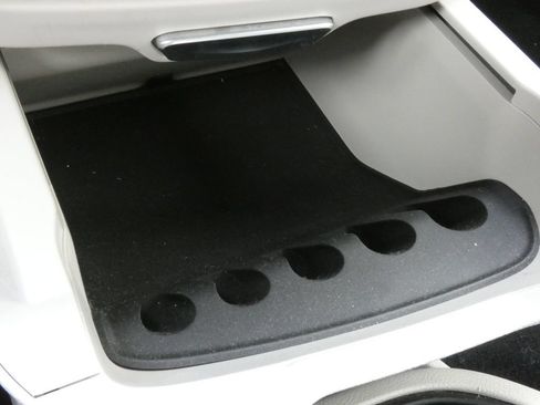 Used 2024 Chrysler Pacifica Touring-L FWD image 26