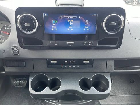 New 2026 Mercedes-Benz Sprinter 2500 image 9