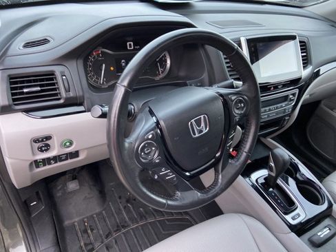Used 2018 Honda Ridgeline RTL-E image 34
