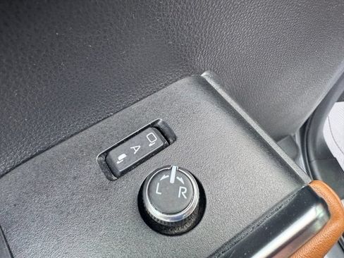 Used 2023 Toyota Highlander Platinum AWD/4WD image 26