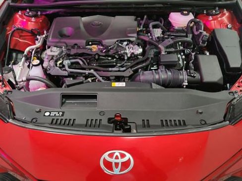 Used 2025 Toyota Camry SE w/ Convenience Package image 25