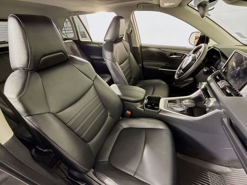 Used 2024 Toyota RAV4 XLE Premium image 23