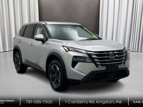 Certified 2025 Nissan Rogue SV AWD/4WD image 3