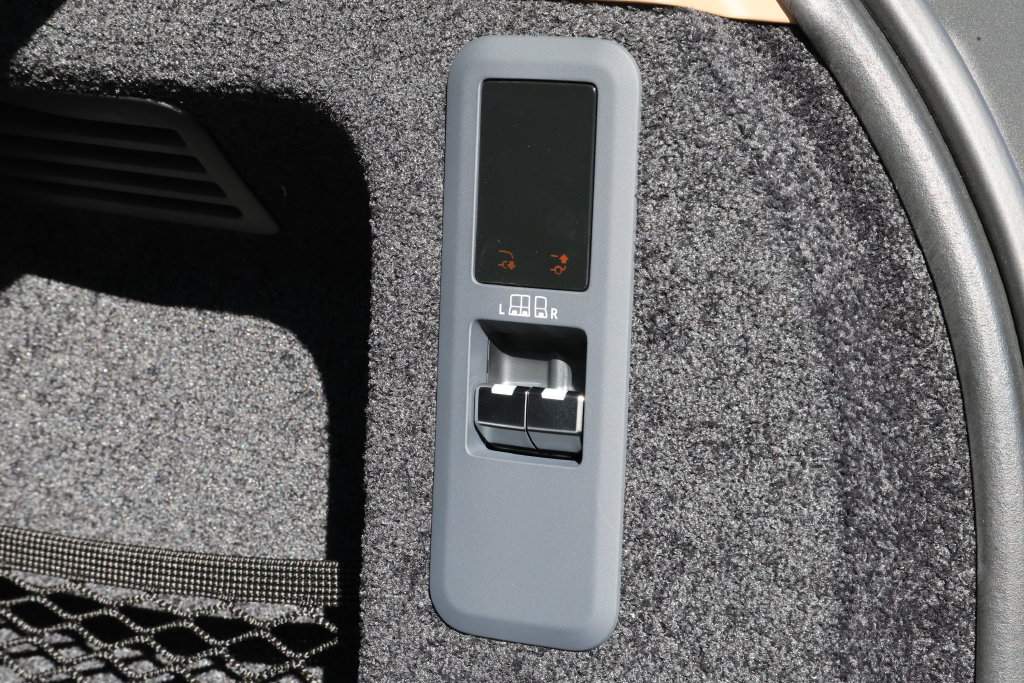 New 2027 Land Rover Range Rover SE AWD/4WD image 9