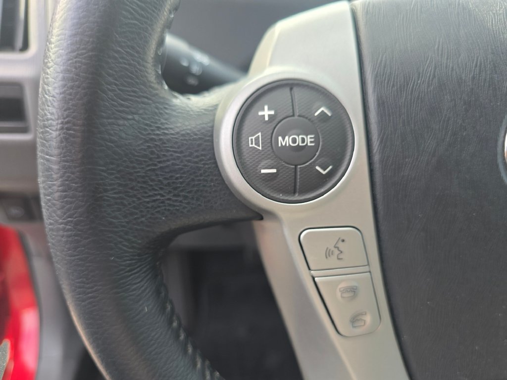 Used 2014 Toyota Prius V Five FWD image 20