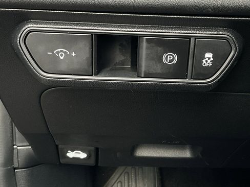 Used 2025 Kia K4 LXS image 28