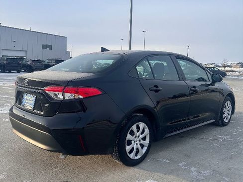 Used 2024 Toyota Corolla LE image 5