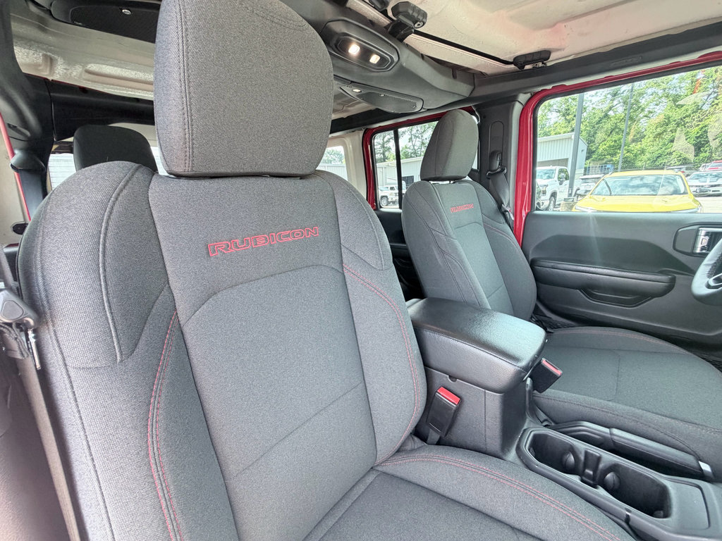 Used 2025 Jeep Wrangler Unlimited Rubicon AWD/4WD image 23