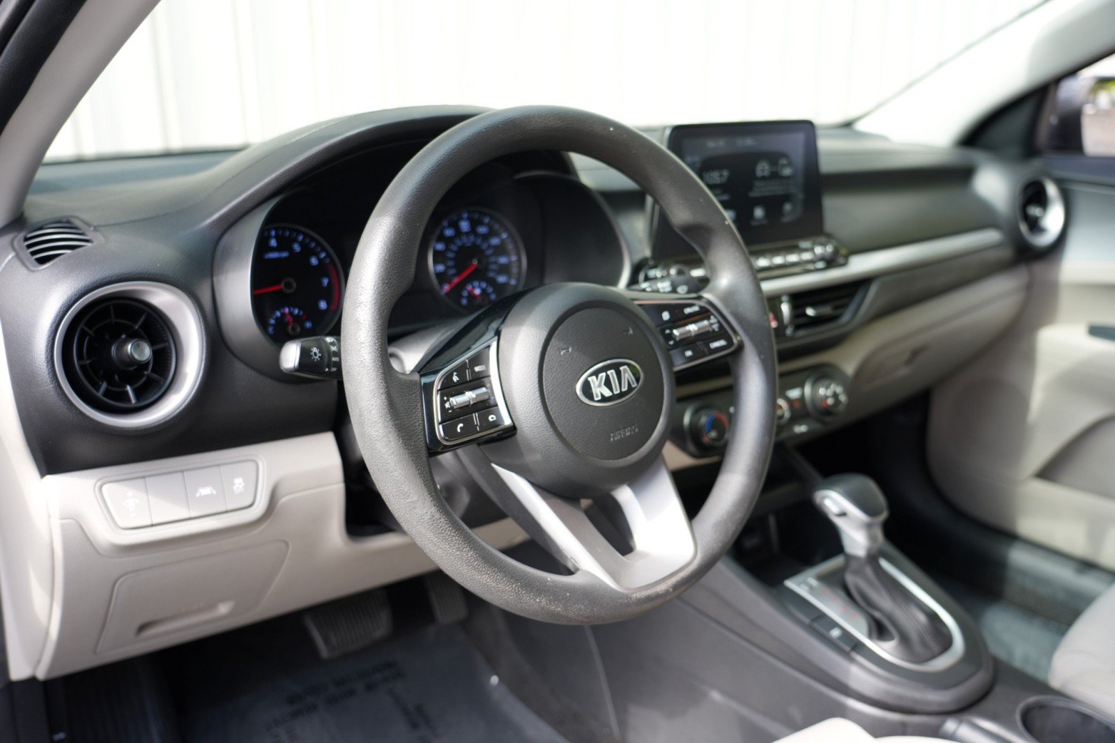 Used 2020 Kia Forte LXS FWD image 12