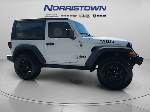 Certified 2023 Jeep Wrangler Willys image 32