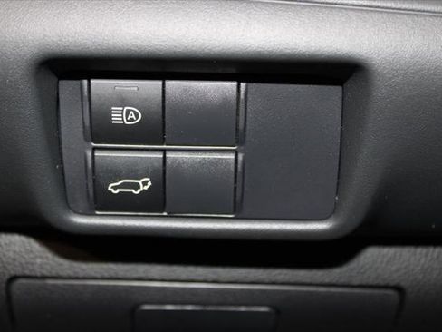 Certified 2021 Toyota Highlander XLE image 15