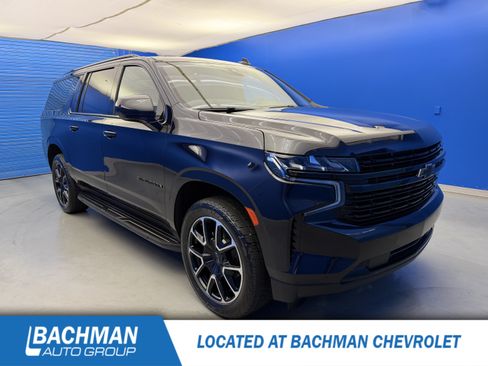 Used 2023 Chevrolet Suburban RST AWD/4WD image 1