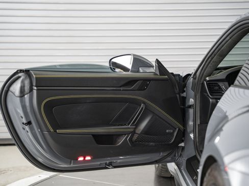 Used 2025 Porsche 911 GT3 RWD image 23