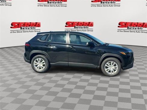 Used 2026 Toyota Corolla Cross L image 10