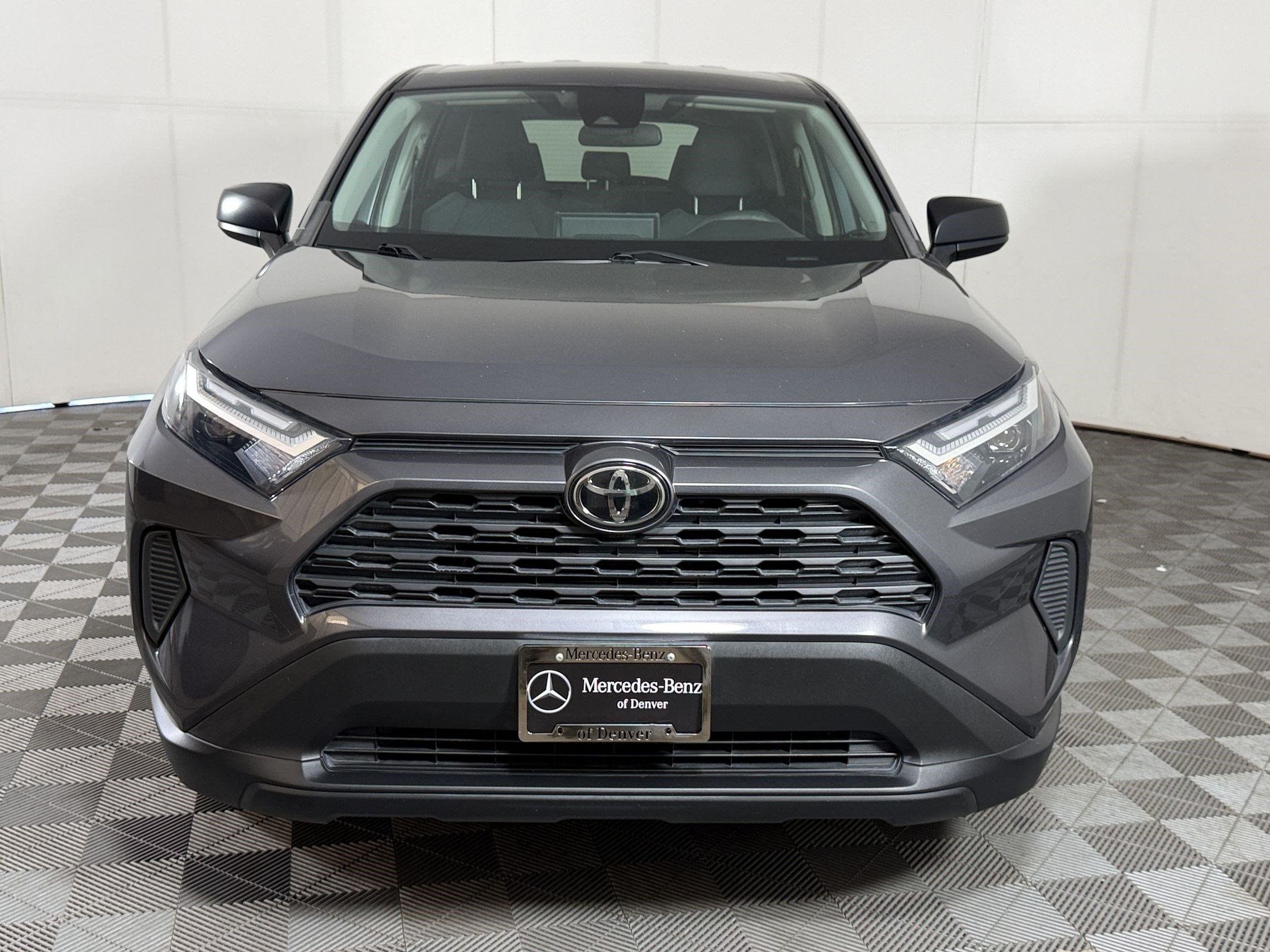 Used 2023 Toyota RAV4 LE AWD/4WD image 6