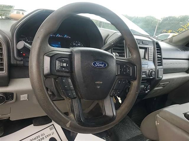 Used 2018 Ford F250 XL w/ Power Equipment Group AWD/4WD image 6