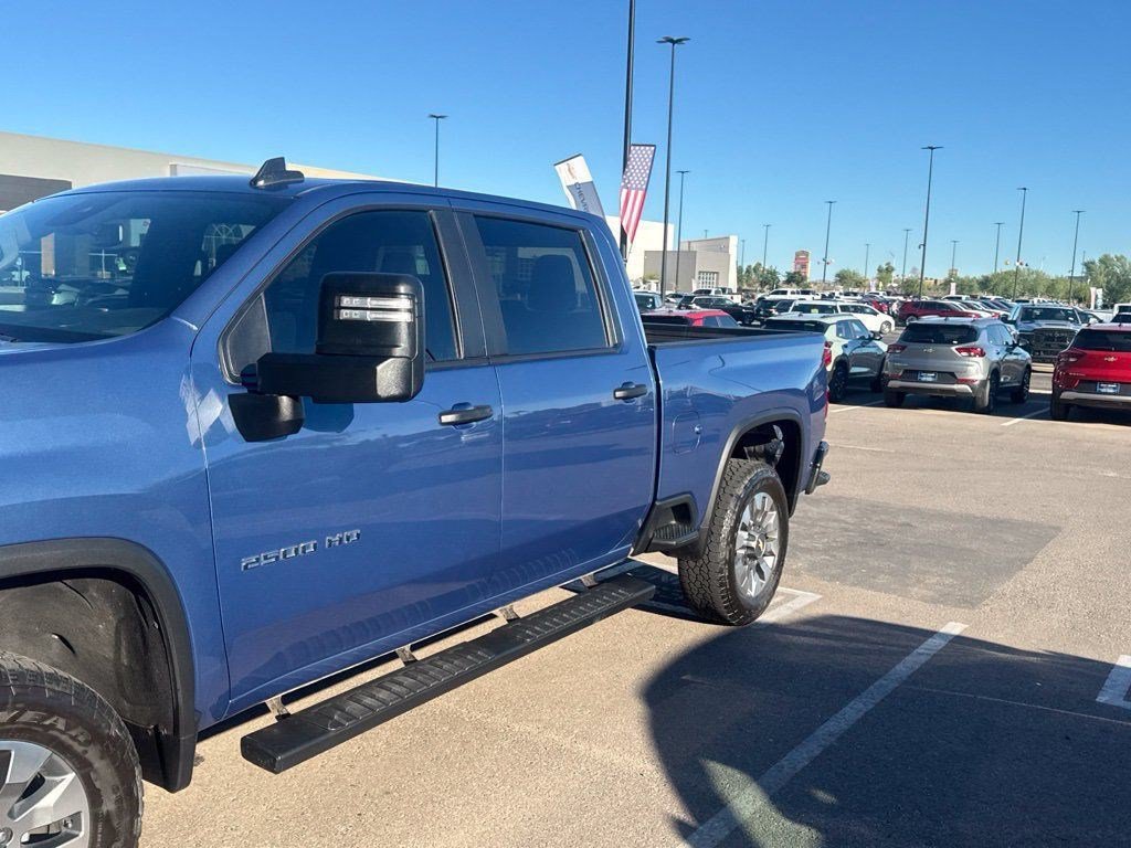 Used 2024 Chevrolet Silverado 2500 Custom w/ Custom Value Package RWD image 2