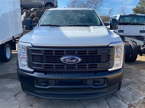 New 2026 Ford F550 4x4 Crew Cab Super Duty image 2