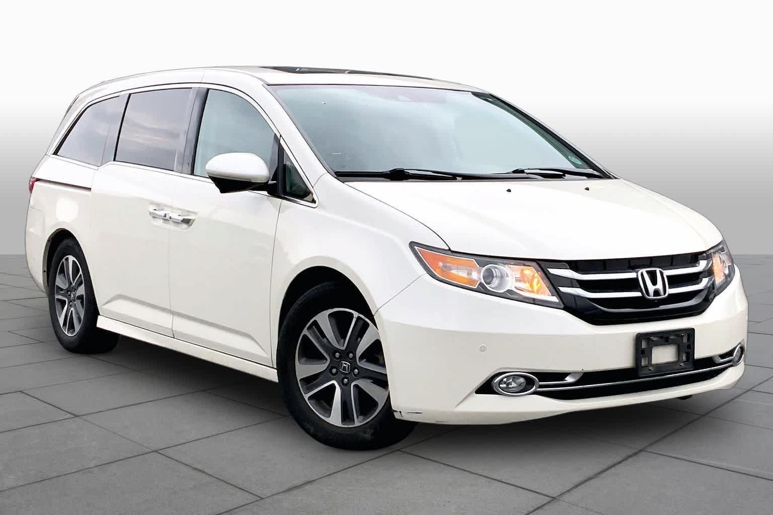 Used 2016 Honda Odyssey Touring image 3