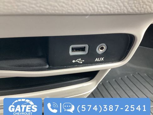 Used 2020 Chrysler Pacifica Touring-L image 28