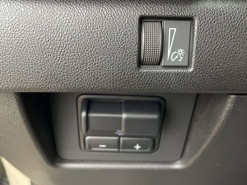 Used 2024 GMC Canyon Elevation w/ Convenience Package image 18