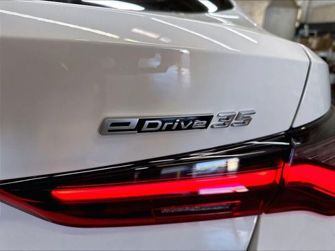 Used 2023 BMW i4 eDrive35 w/ Premium Package RWD image 11