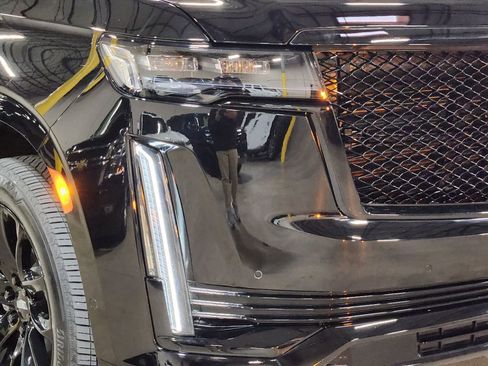 Used 2024 Cadillac Escalade Sport Platinum w/ LPO, ONYX Package image 13