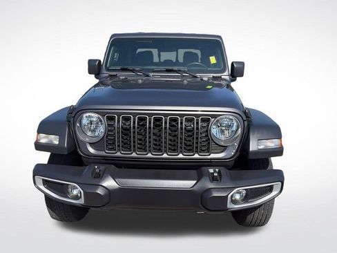 Used 2025 Jeep Gladiator Sport AWD/4WD image 8